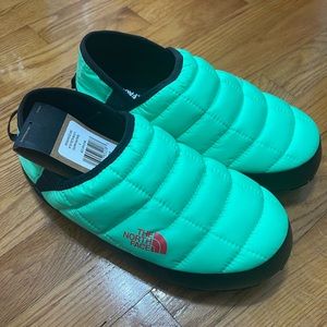 Women’s North Face Thermoball Traction Mule V
